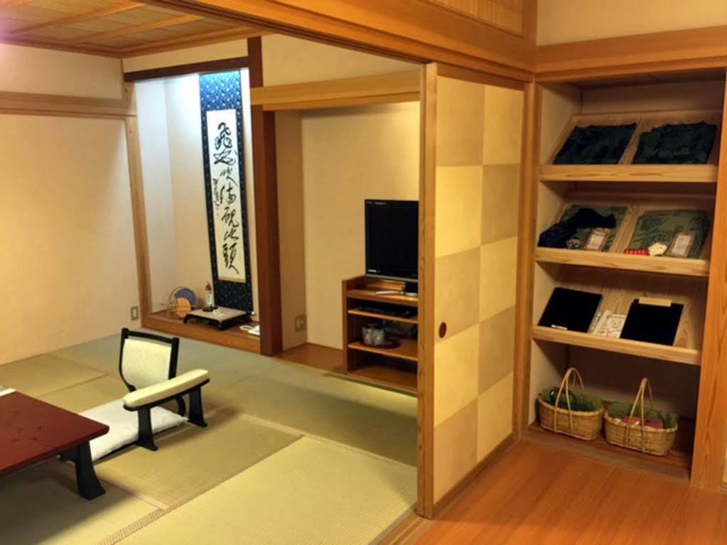 Hotel Jinpyokaku Yamanouchi  Exterior foto